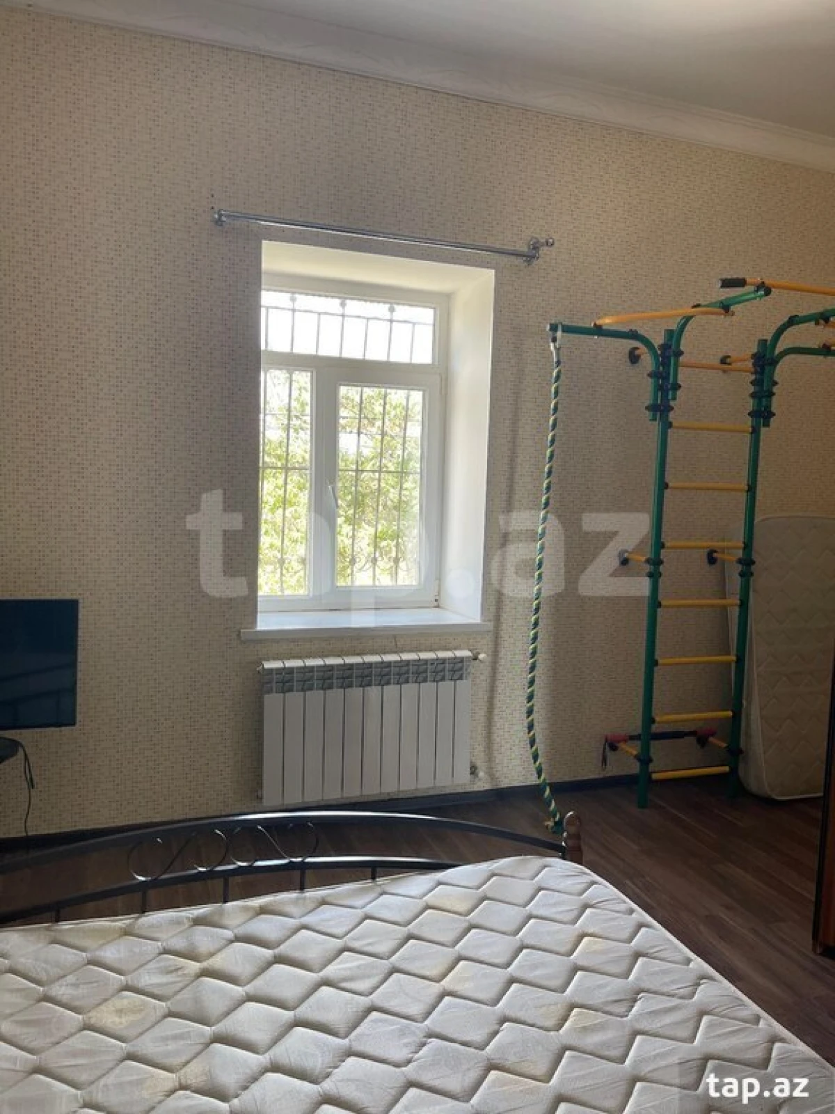 Kirayə verilir 7 otaqlı həyət evi