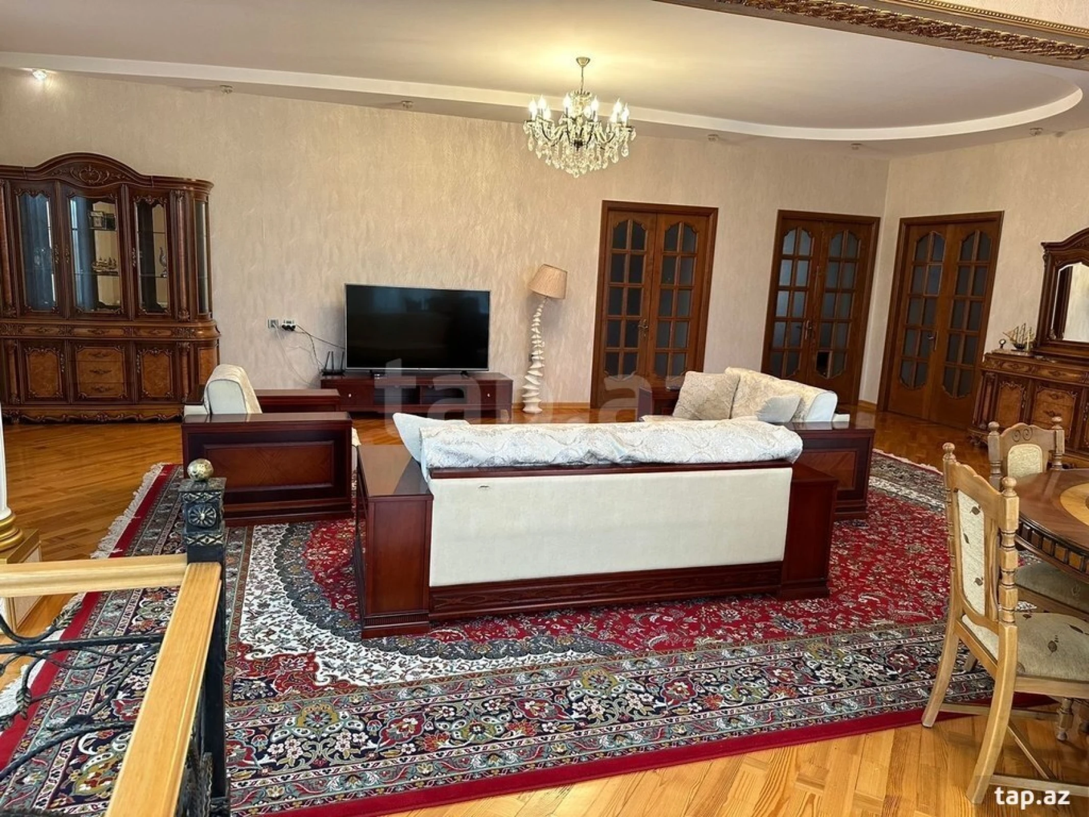 Kirayə verilir 6 otaqlı həyət evi