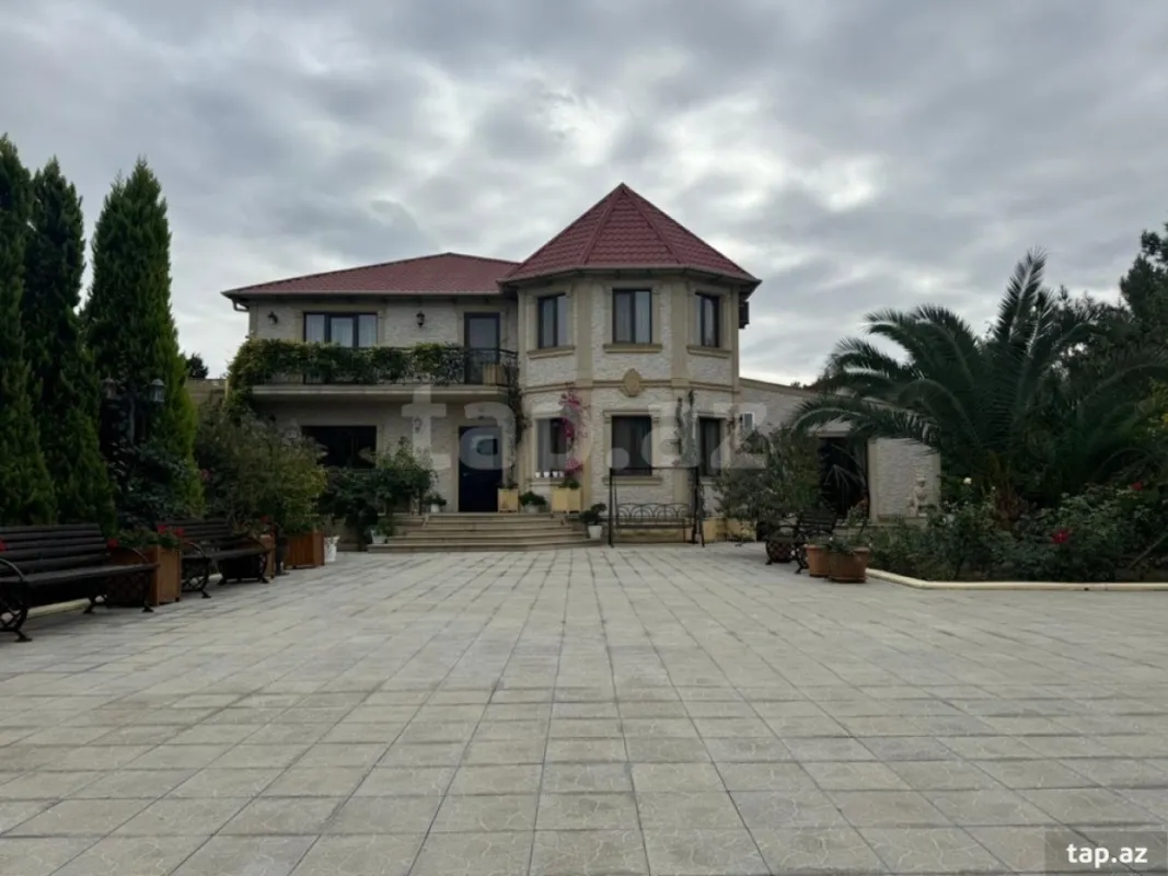 Kirayə verilir 5 otaqlı həyət evi