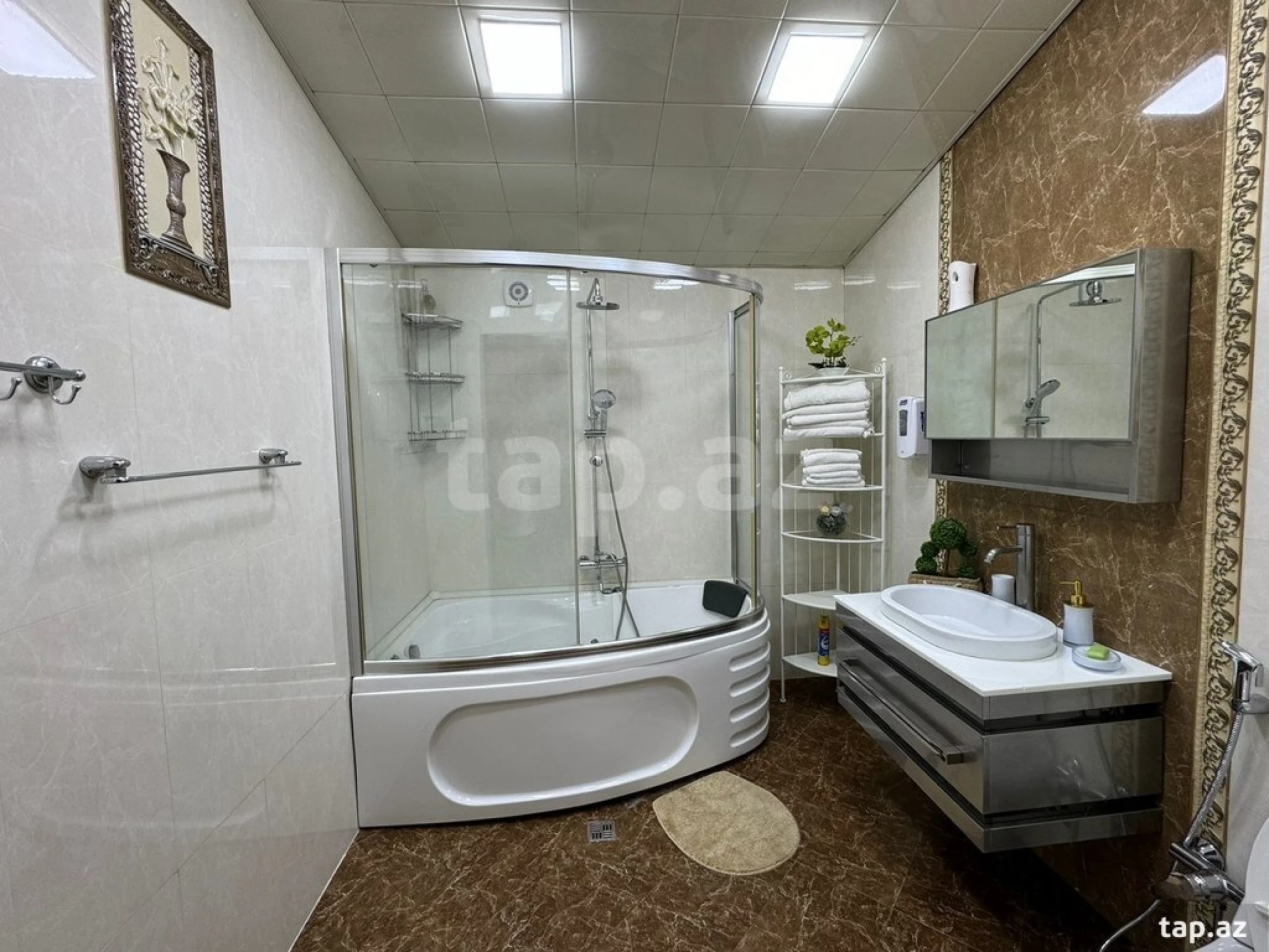 Kirayə verilir 5 otaqlı həyət evi