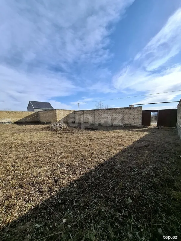 Satılır 4 otaqlı həyət evi