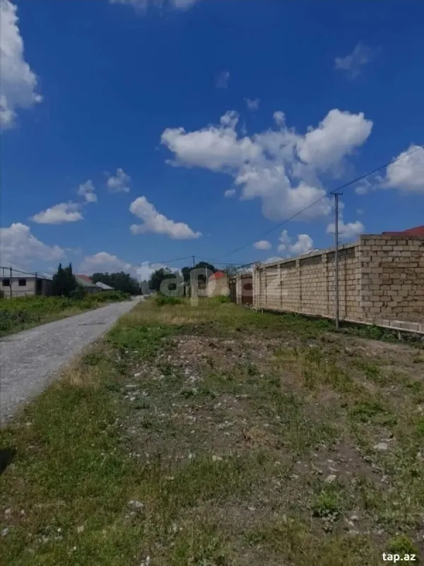 Satılır 4 otaqlı həyət evi