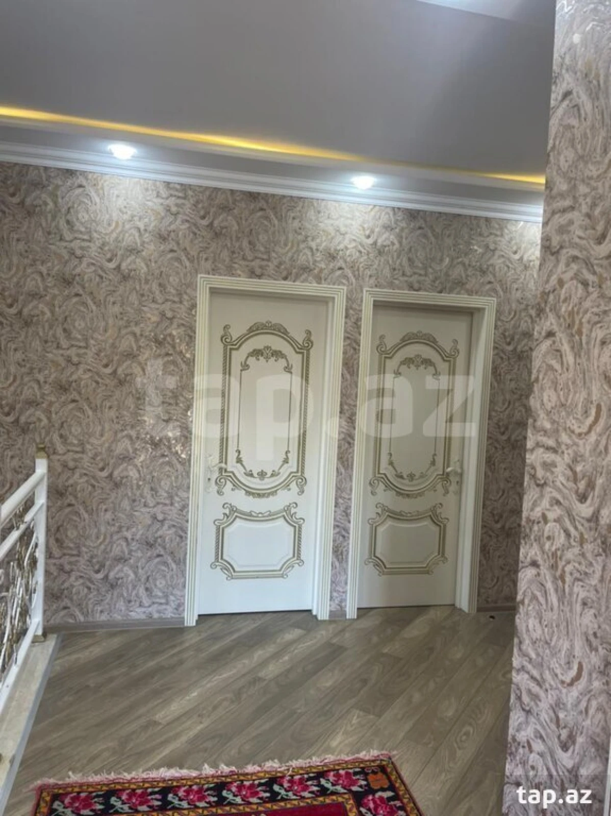 Satılır 7 otaqlı həyət evi