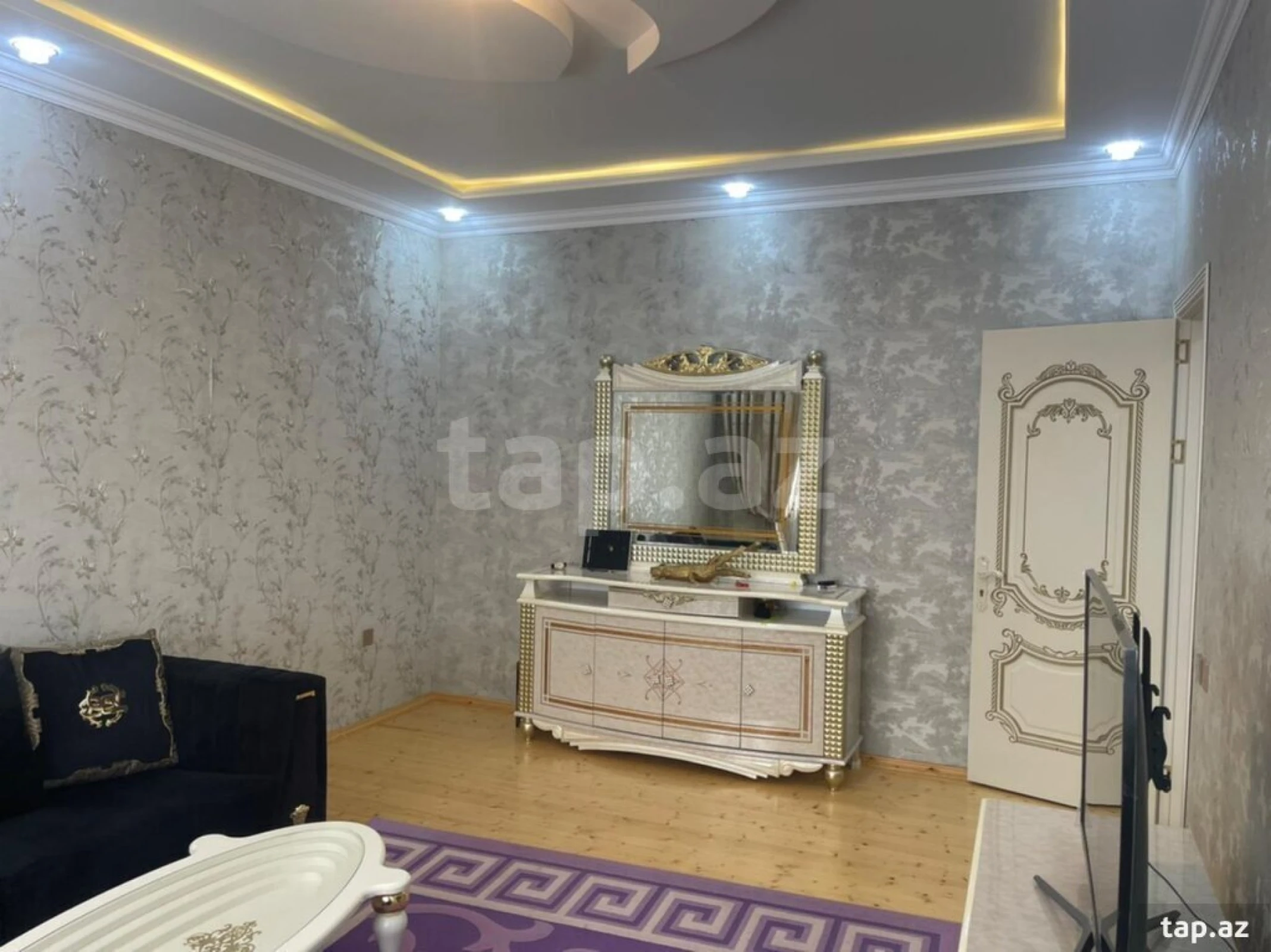 Satılır 7 otaqlı həyət evi