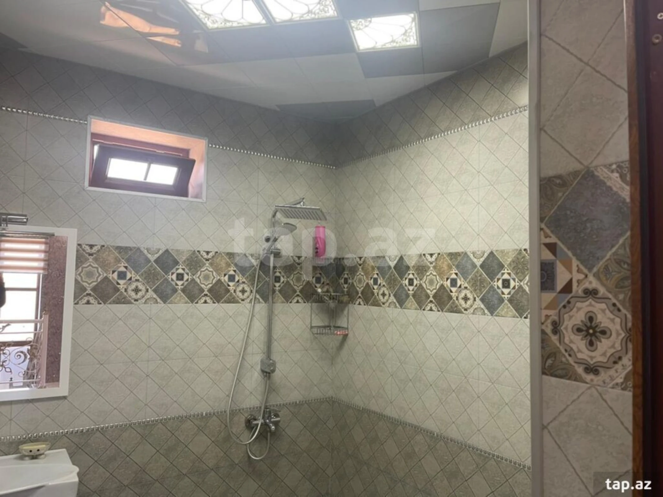 Satılır 7 otaqlı həyət evi