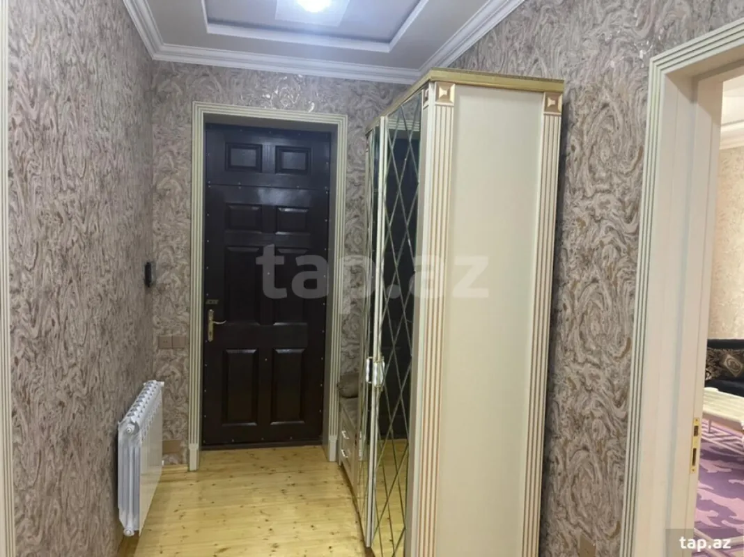 Satılır 7 otaqlı həyət evi