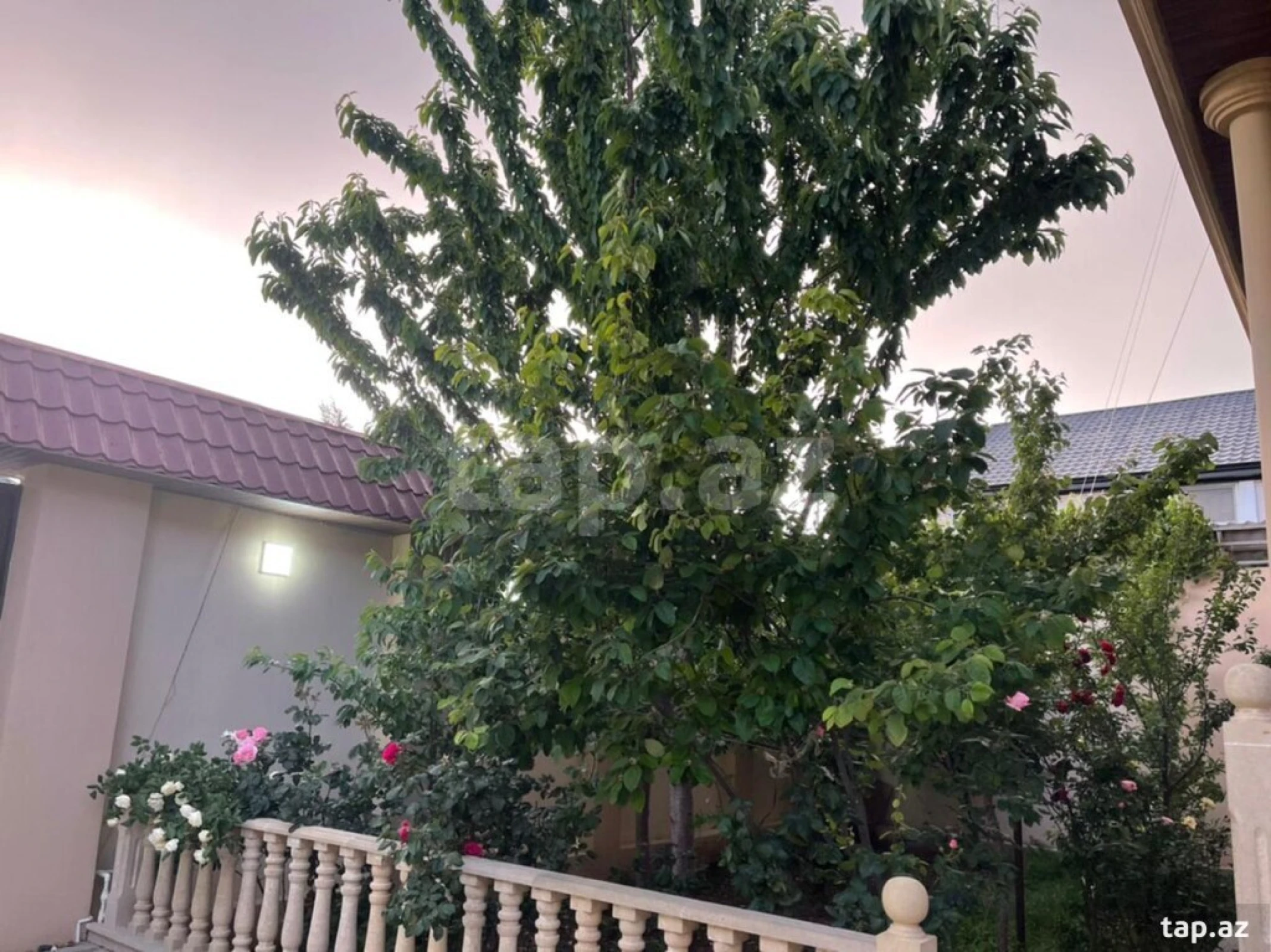 Satılır 7 otaqlı həyət evi