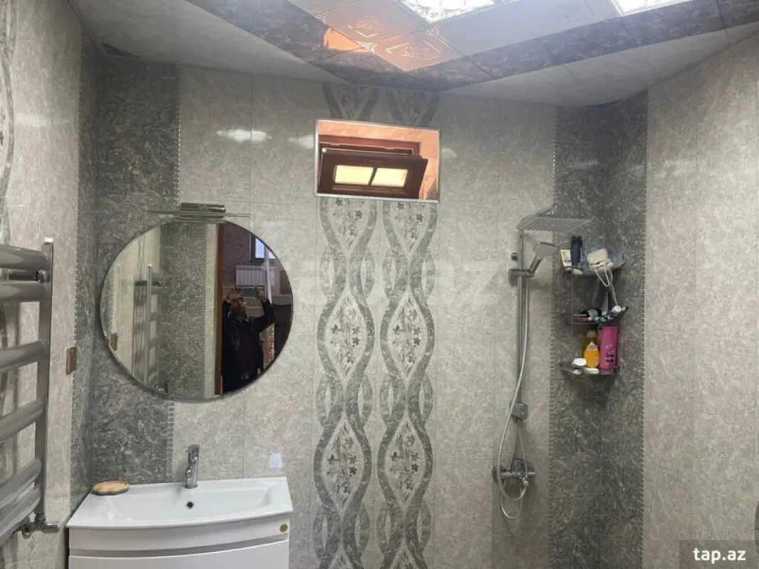 Satılır 7 otaqlı həyət evi