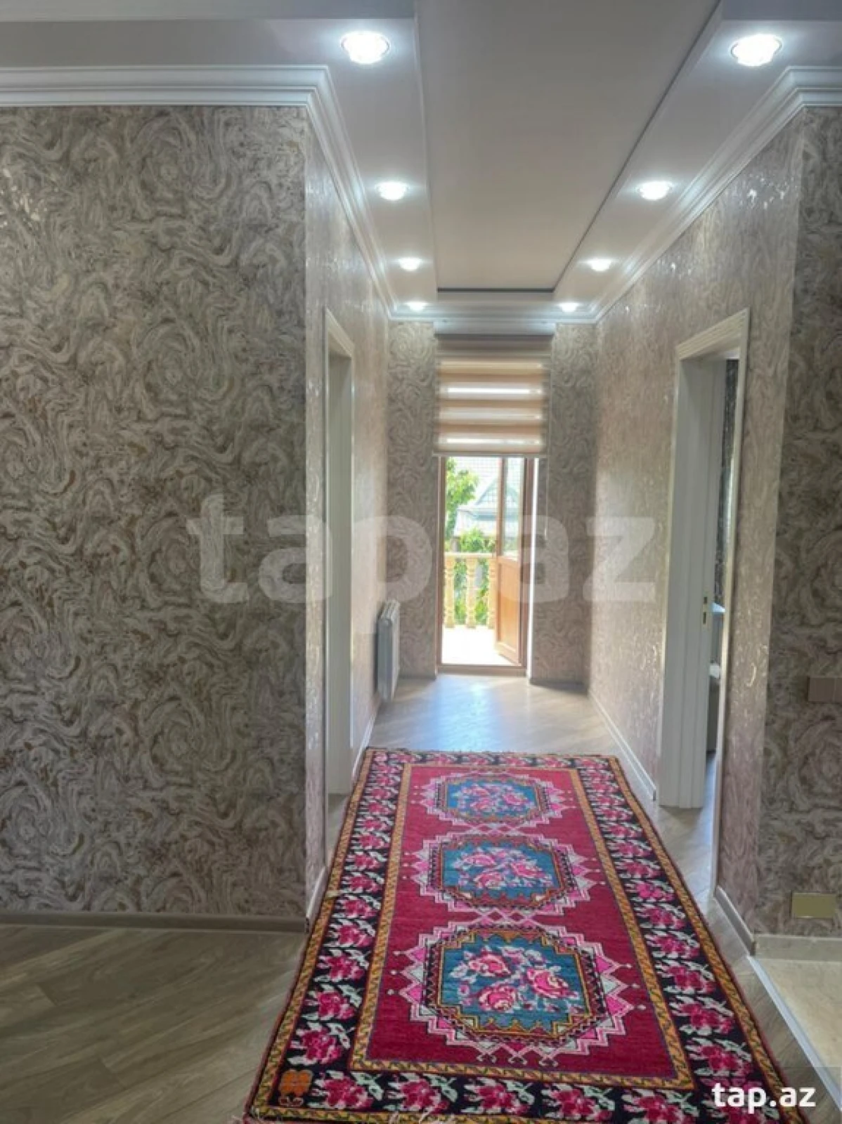 Satılır 7 otaqlı həyət evi