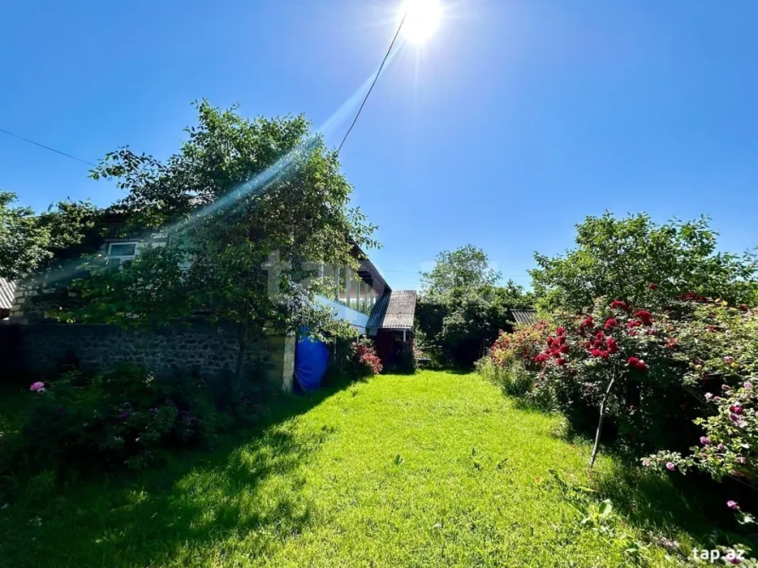 Satılır 4 otaqlı həyət evi