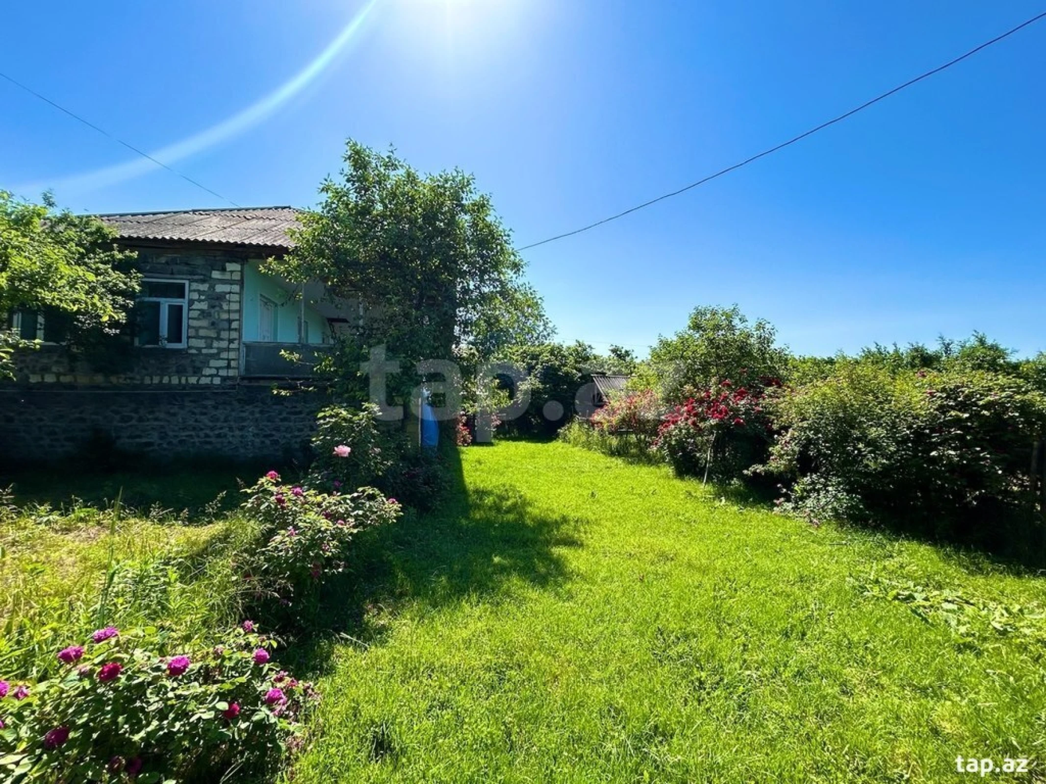 Satılır 4 otaqlı həyət evi