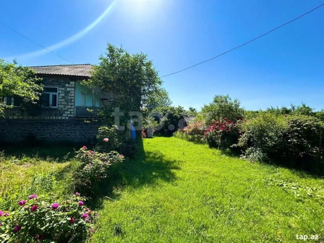 Satılır 4 otaqlı həyət evi