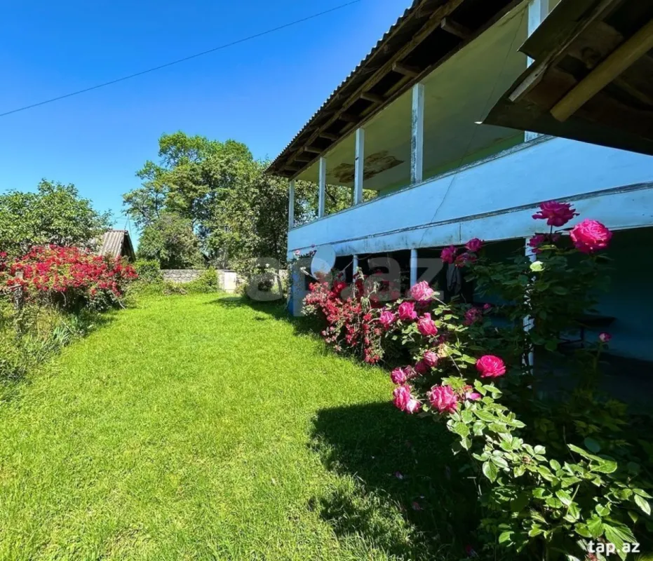 Satılır 4 otaqlı həyət evi