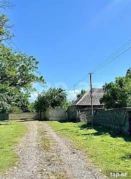 Satılır 4 otaqlı həyət evi