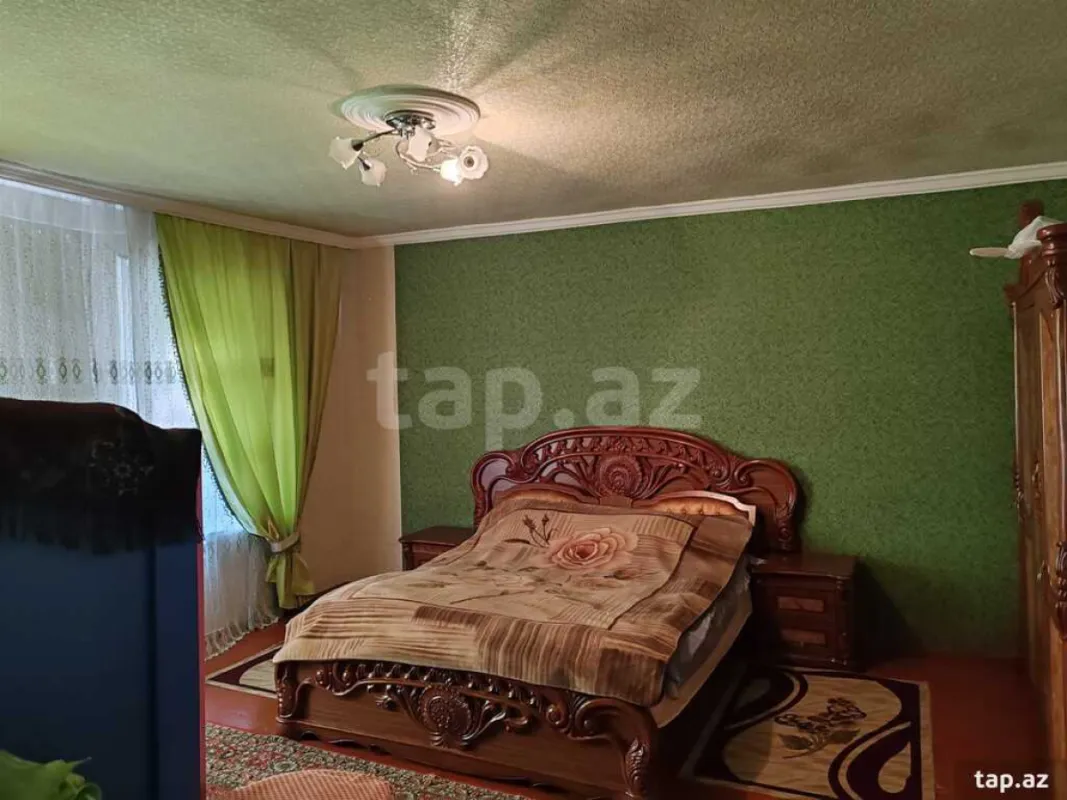 Satılır 3 otaqlı həyət evi