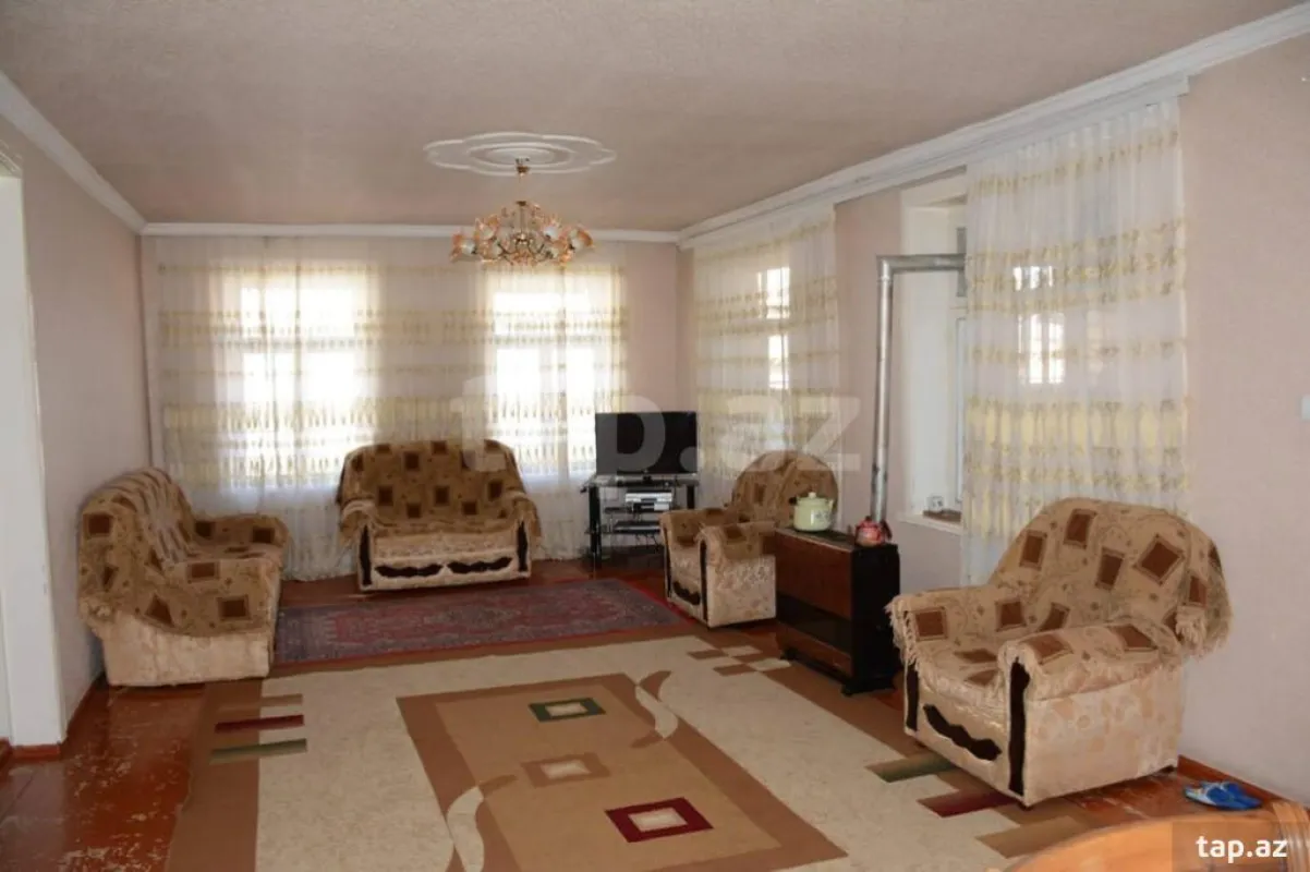 Satılır 3 otaqlı həyət evi