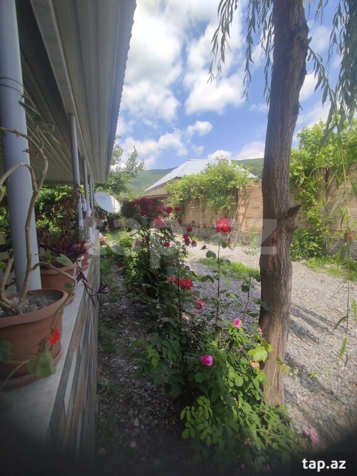 Satılır 4 otaqlı həyət evi