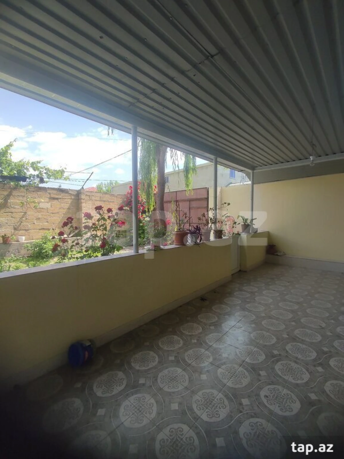 Satılır 4 otaqlı həyət evi