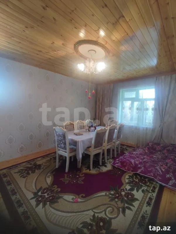 Satılır 4 otaqlı həyət evi