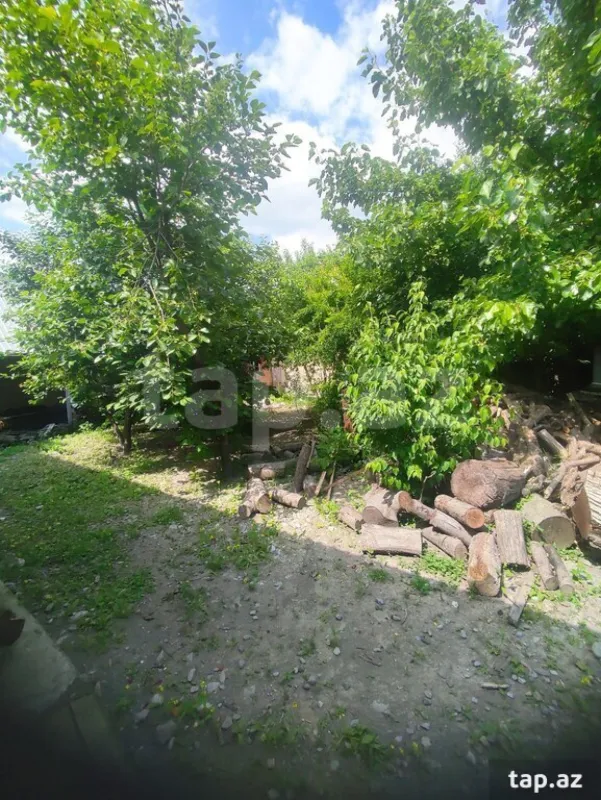 Satılır 4 otaqlı həyət evi