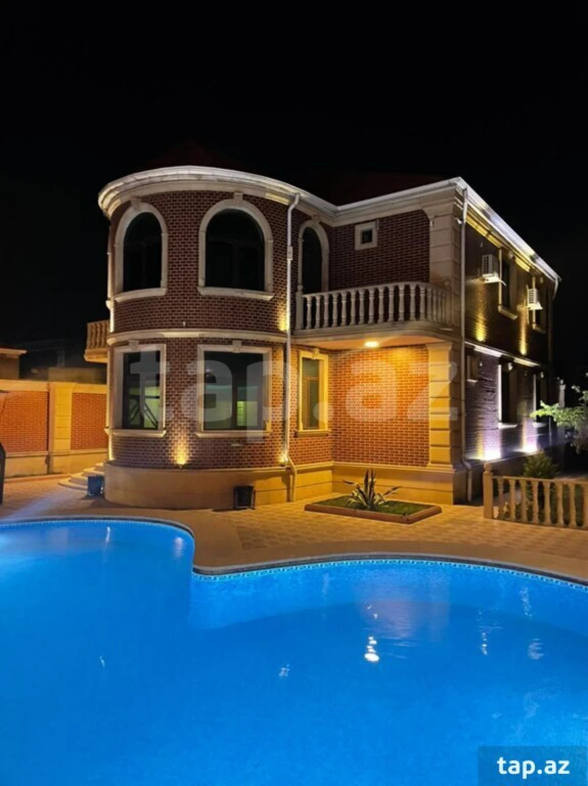 Kirayə verilir 5 otaqlı həyət evi 200 m²