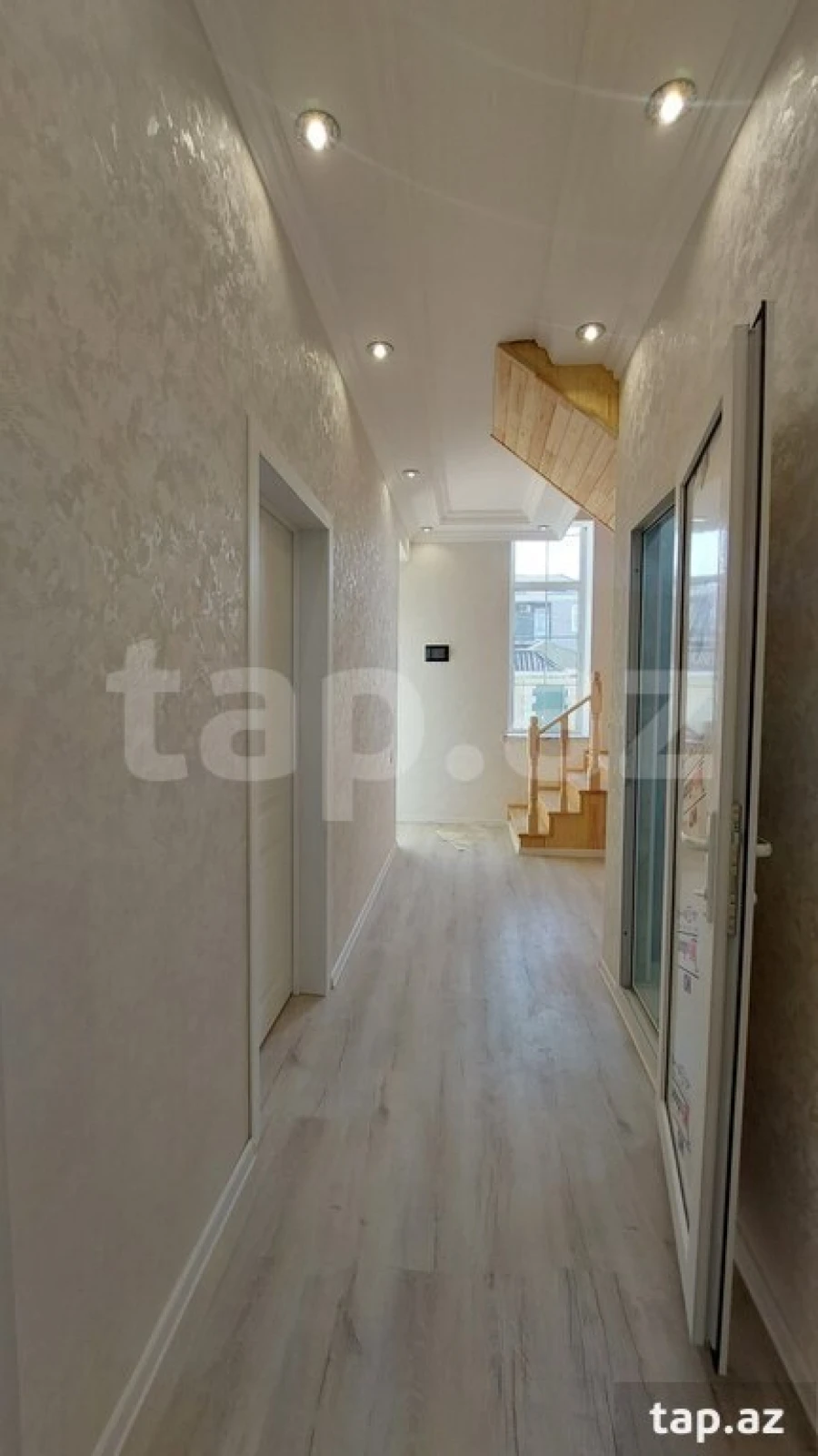 Satılır 4 otaqlı həyət evi