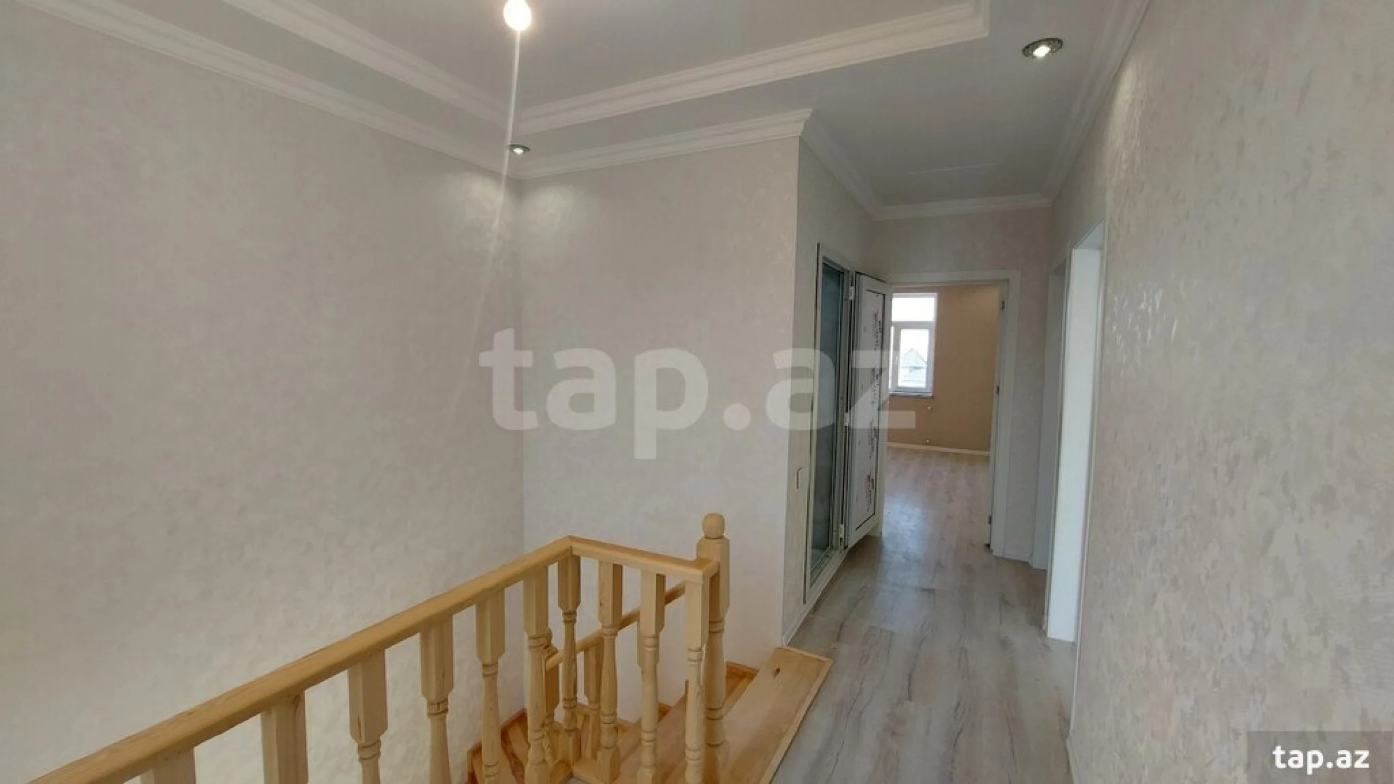 Satılır 4 otaqlı həyət evi