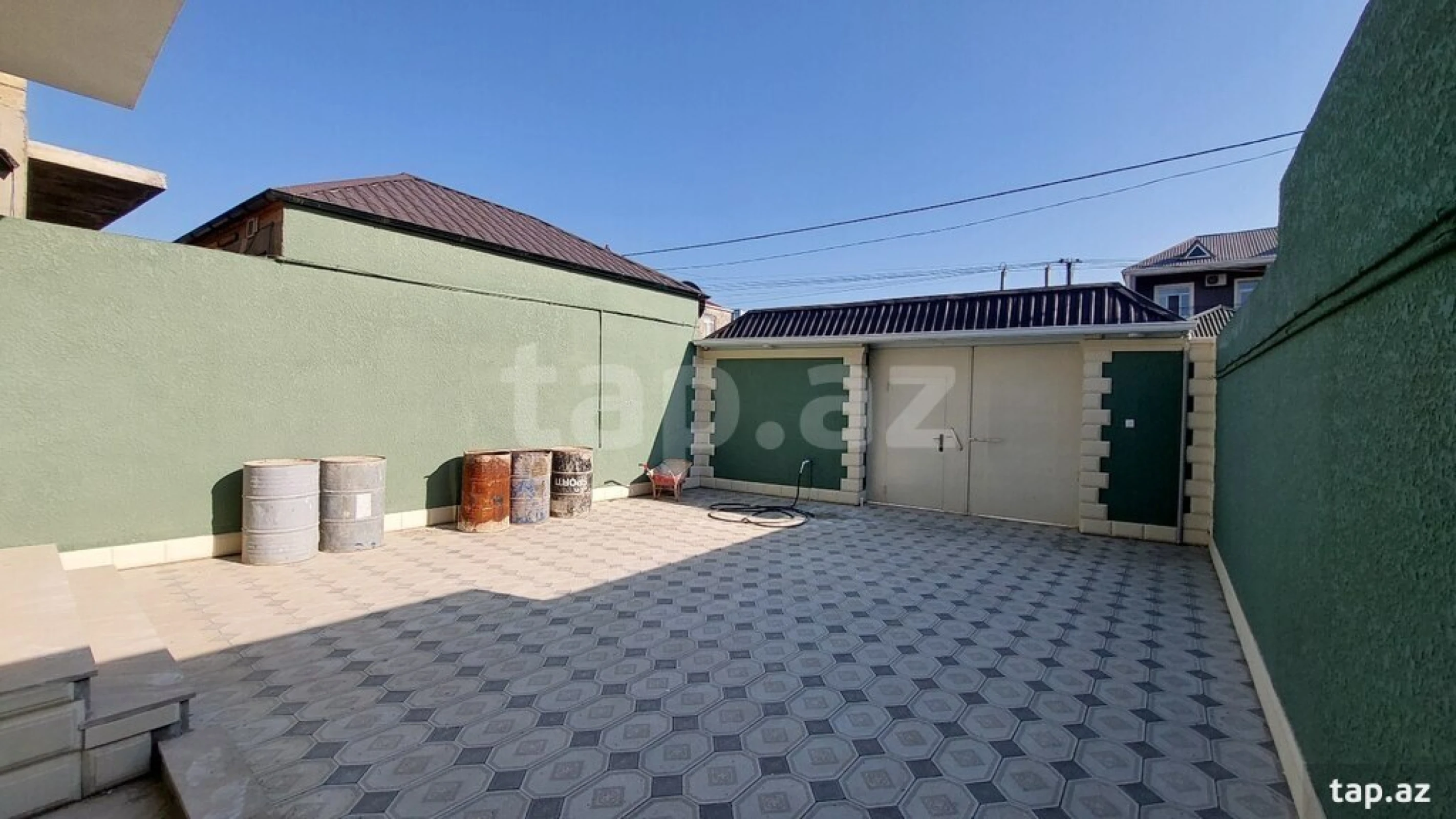 Satılır 4 otaqlı həyət evi