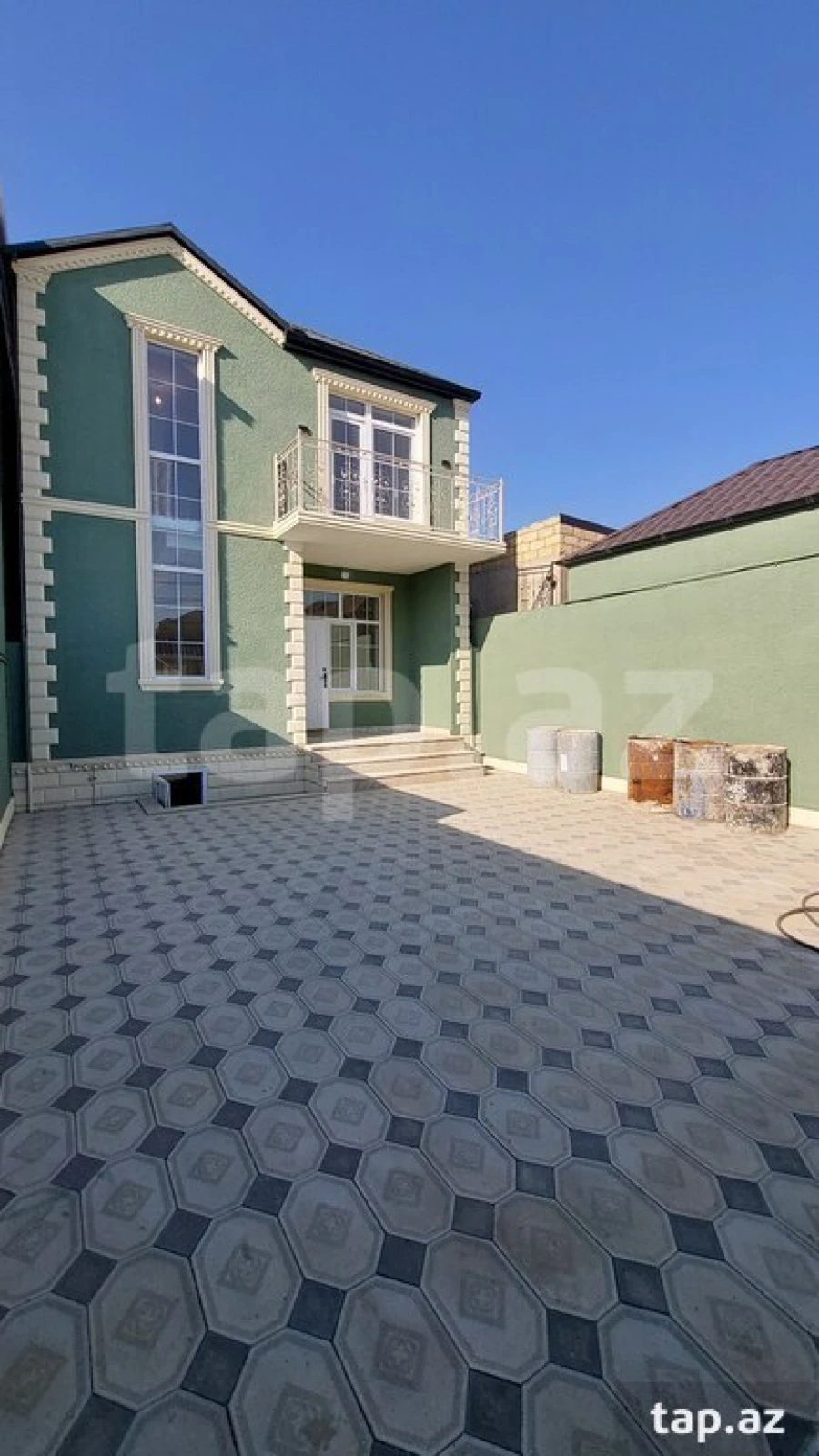 Satılır 4 otaqlı həyət evi