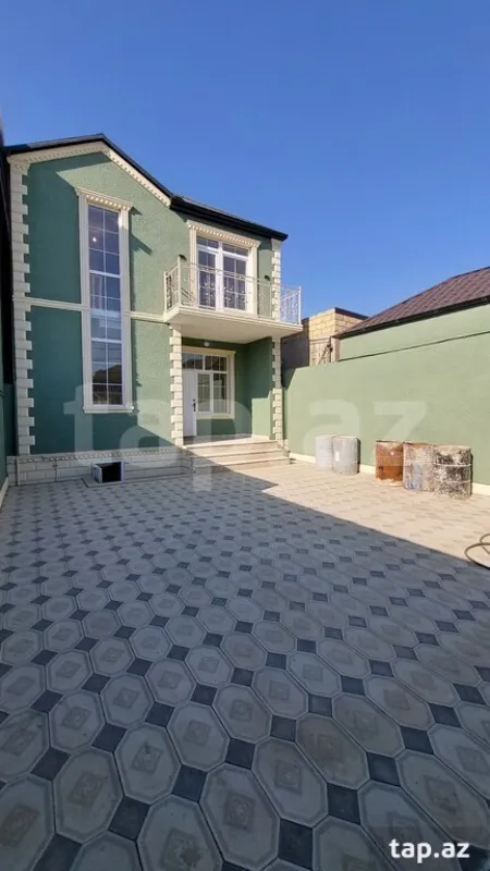 Satılır 4 otaqlı həyət evi