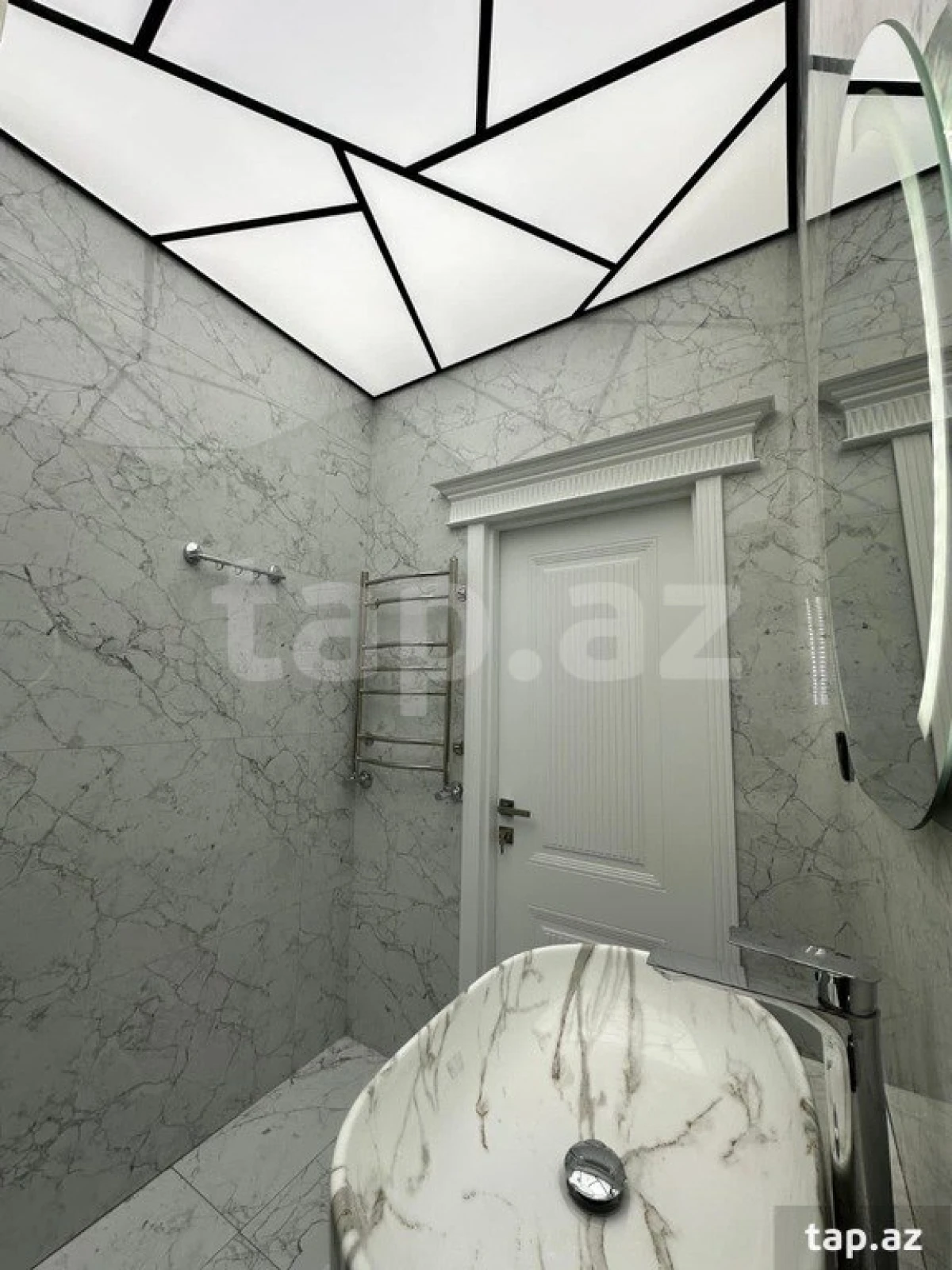 Satılır 2 otaqlı yeni tikili 80 m²