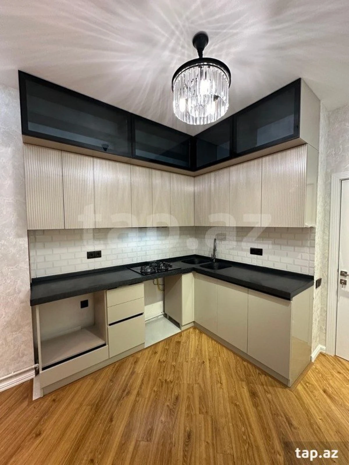 Satılır 2 otaqlı yeni tikili 80 m²