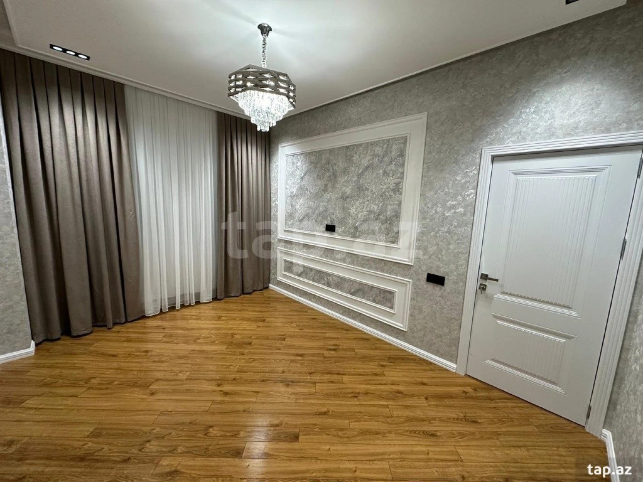 Satılır 2 otaqlı yeni tikili 80 m²