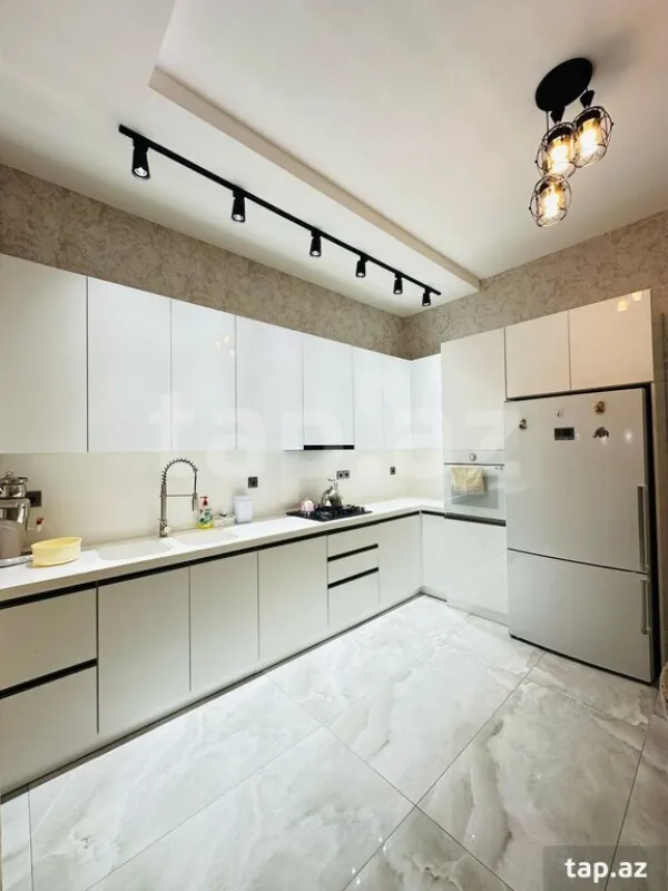 Kirayə verilir 4 otaqlı həyət evi 150 m²