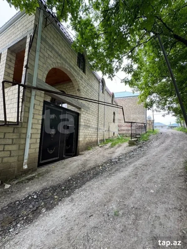 Kirayə verilir 4 otaqlı həyət evi 300 m²
