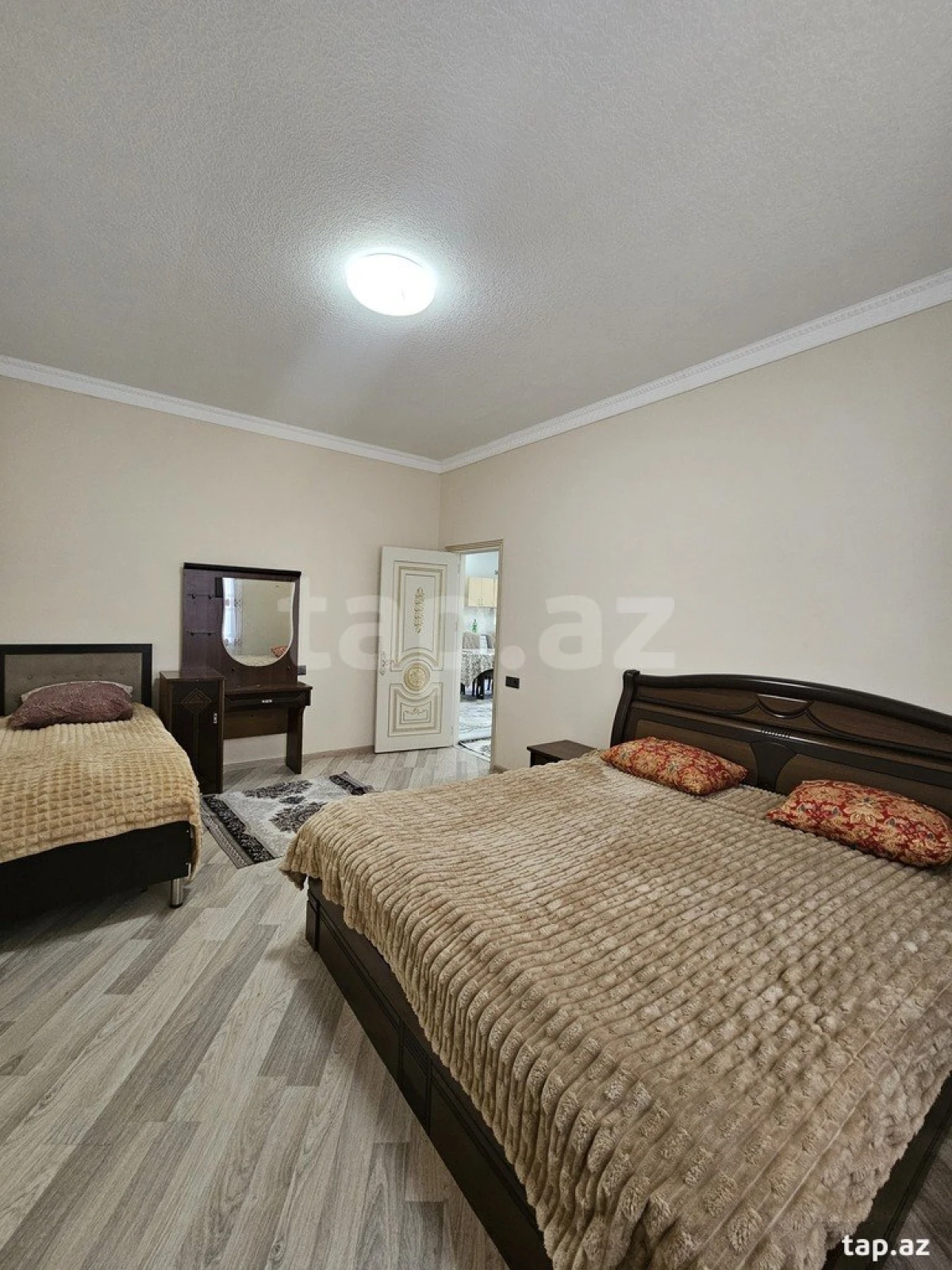 Kirayə verilir 3 otaqlı həyət evi