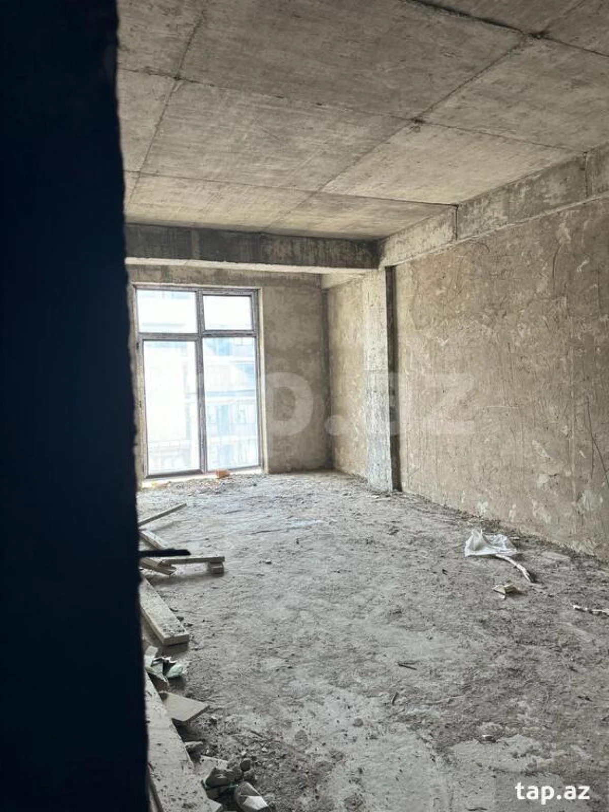 Satılır 3 otaqlı yeni tikili 135 m²