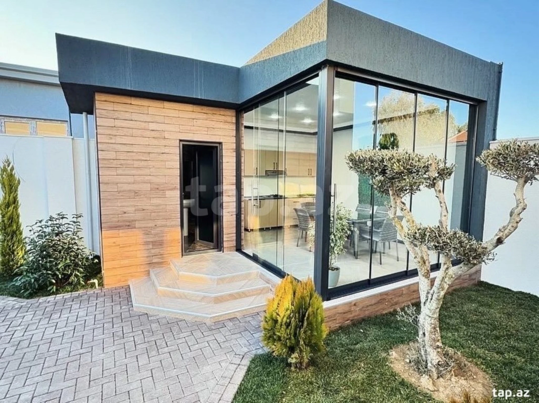 Kirayə verilir 4 otaqlı həyət evi