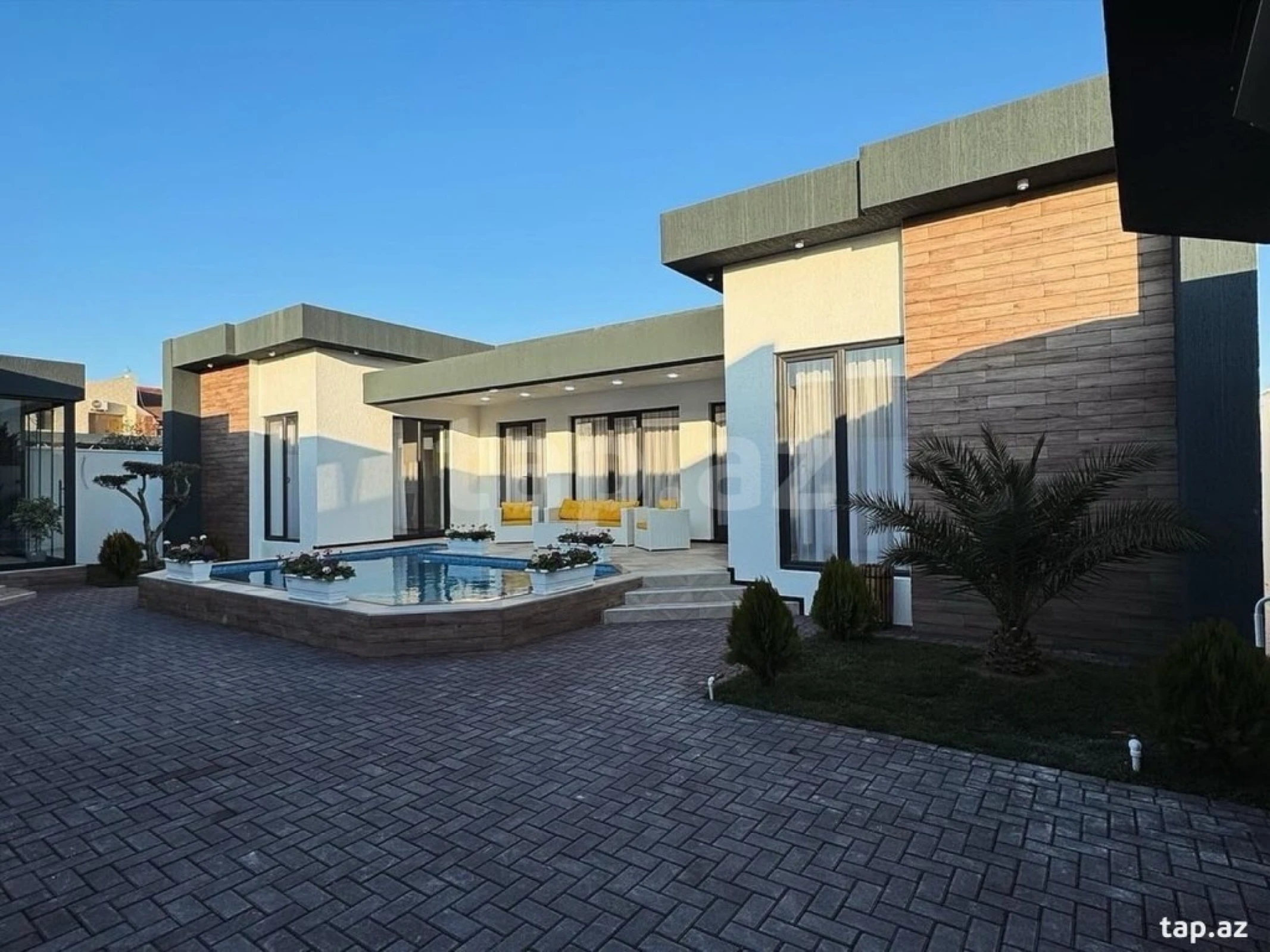 Kirayə verilir 4 otaqlı həyət evi