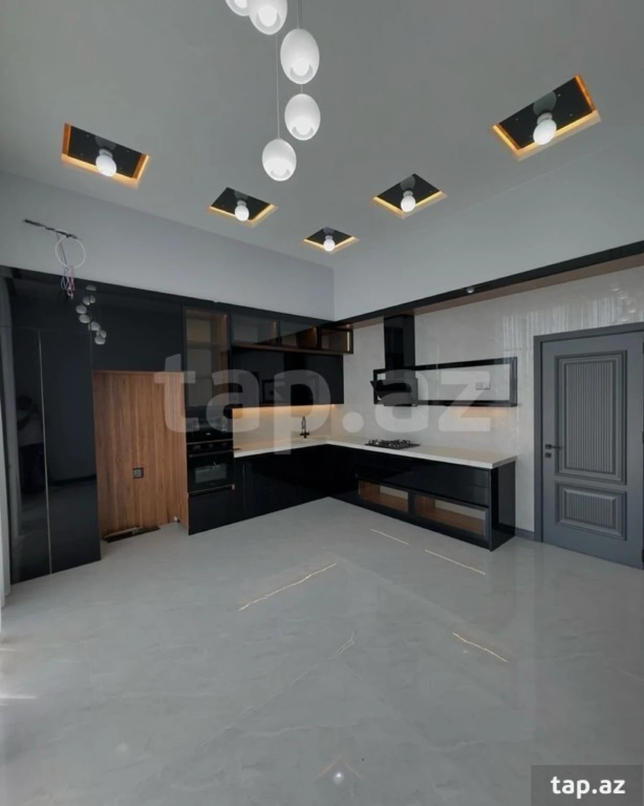 Kirayə verilir 5 otaqlı həyət evi