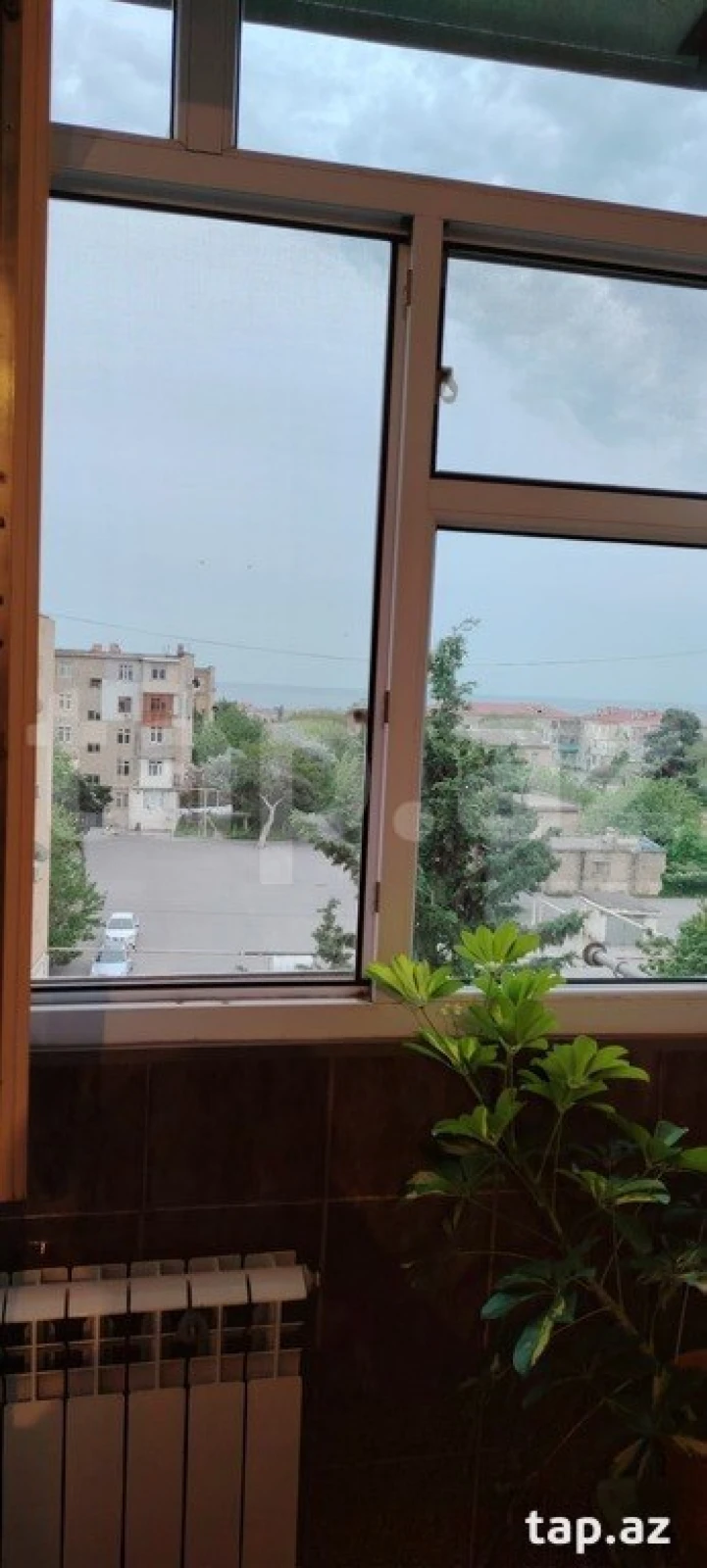 Satılır 4 otaqlı mənzil 82.5 m²
