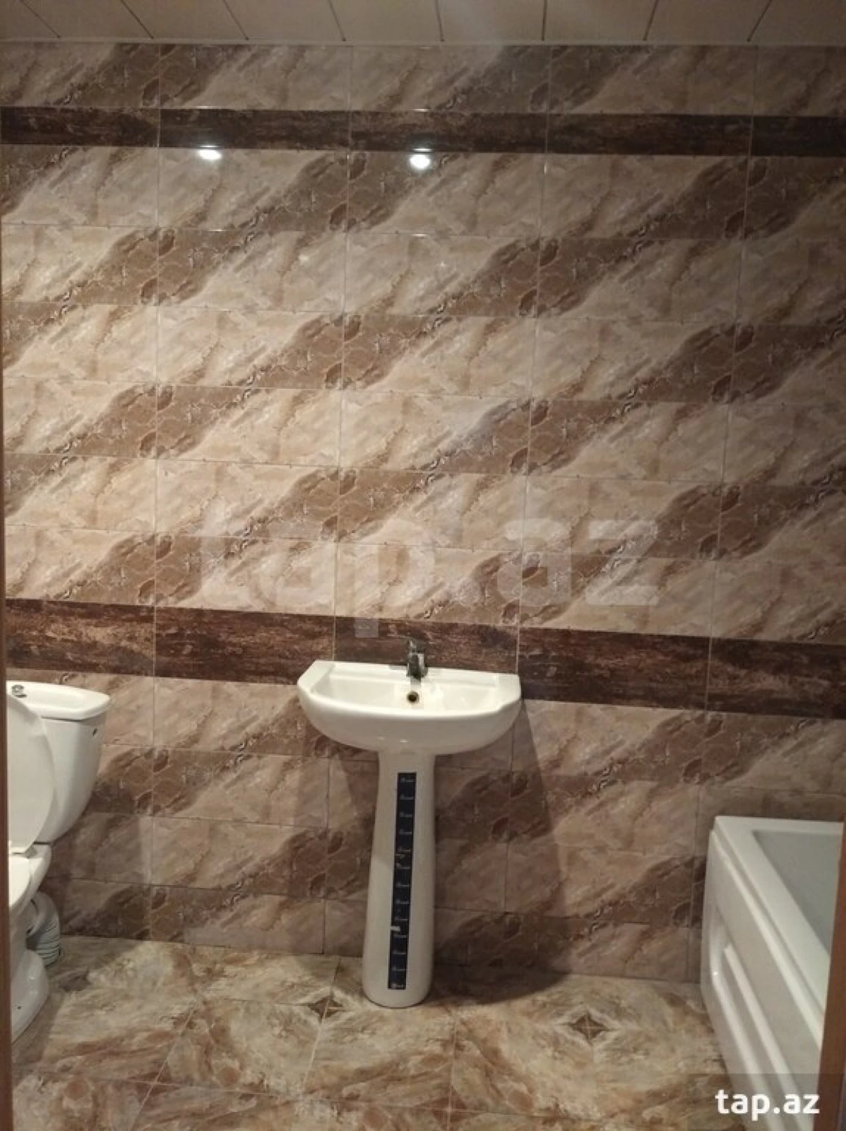 Satılır 4 otaqlı yeni tikili 145 m²