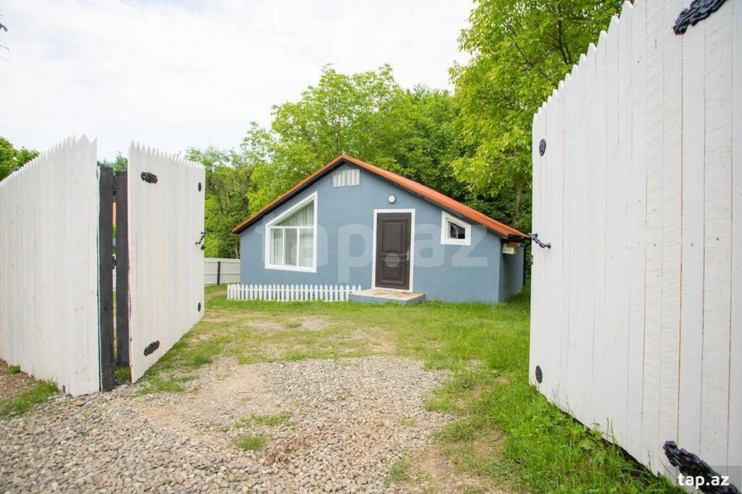 Kirayə verilir 3 otaqlı həyət evi