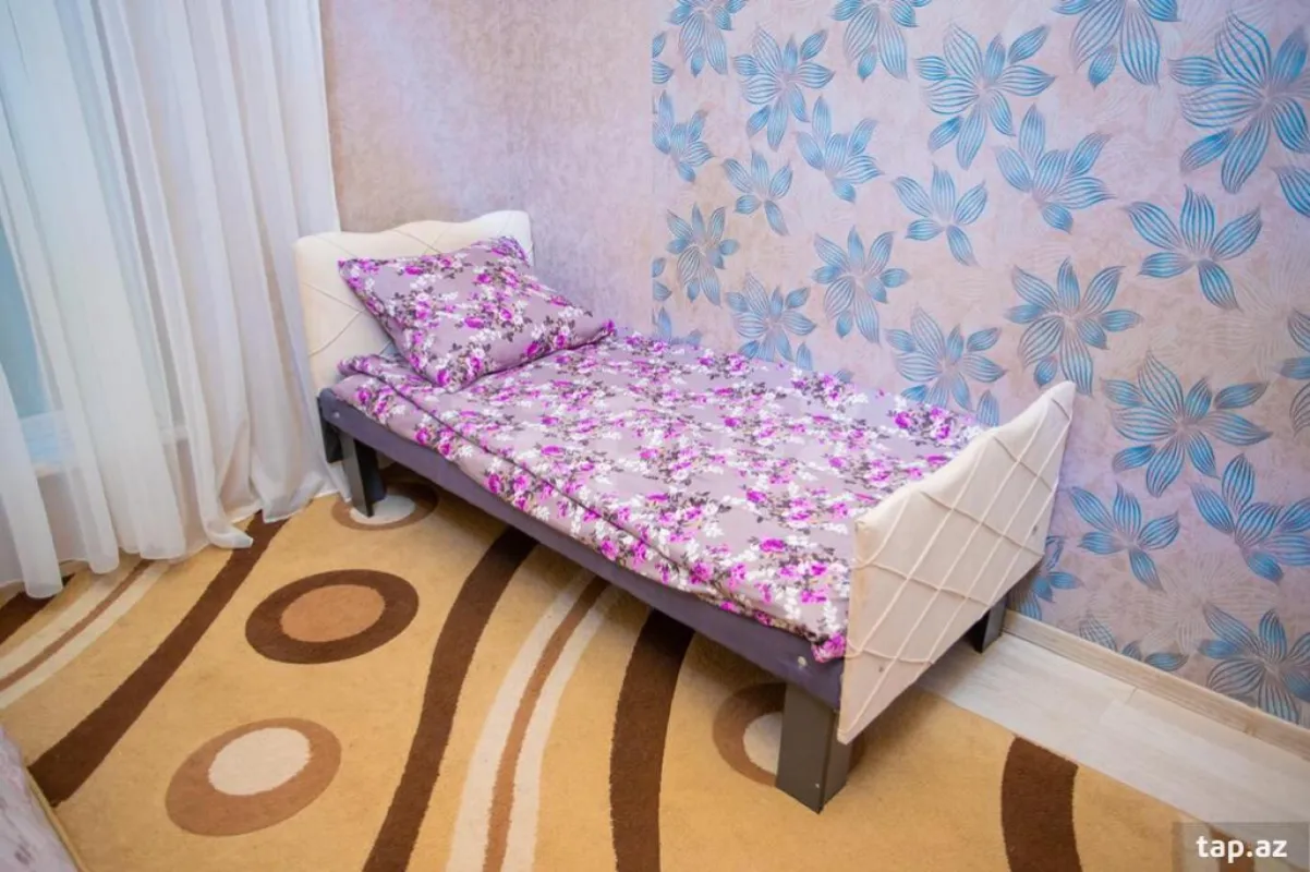 Kirayə verilir 3 otaqlı həyət evi