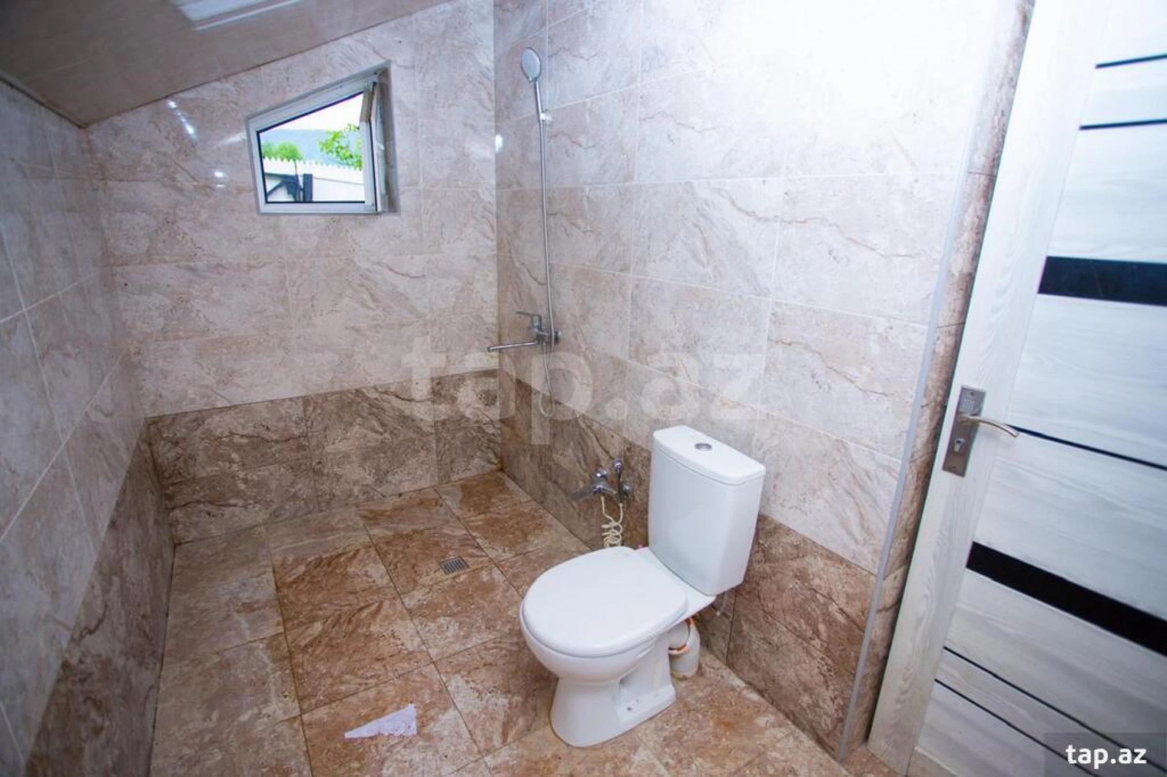 Kirayə verilir 3 otaqlı həyət evi