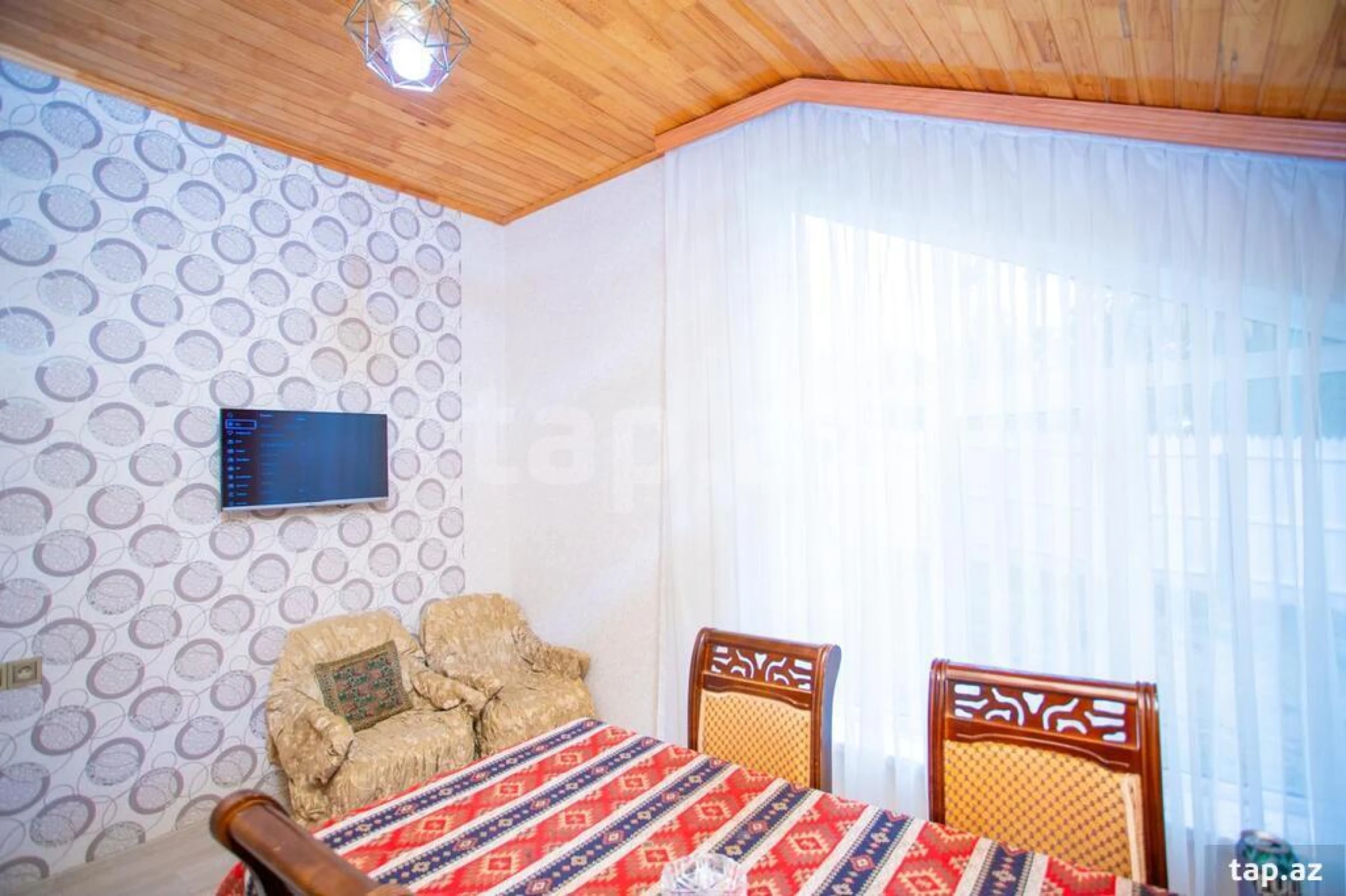 Kirayə verilir 3 otaqlı həyət evi