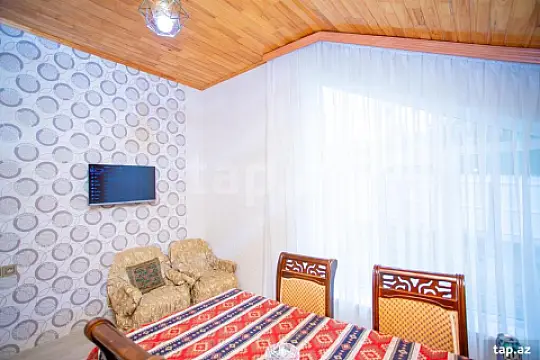 Kirayə verilir 3 otaqlı həyət evi