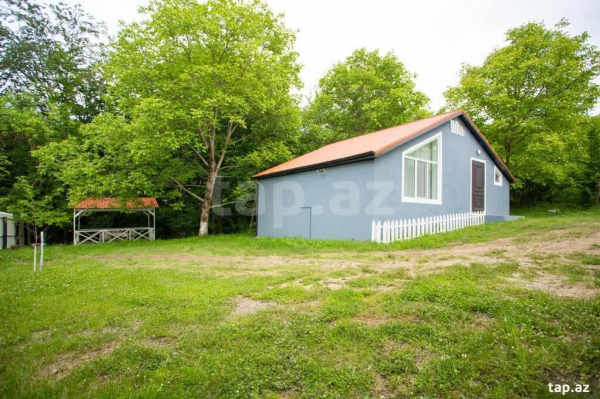 Kirayə verilir 3 otaqlı həyət evi