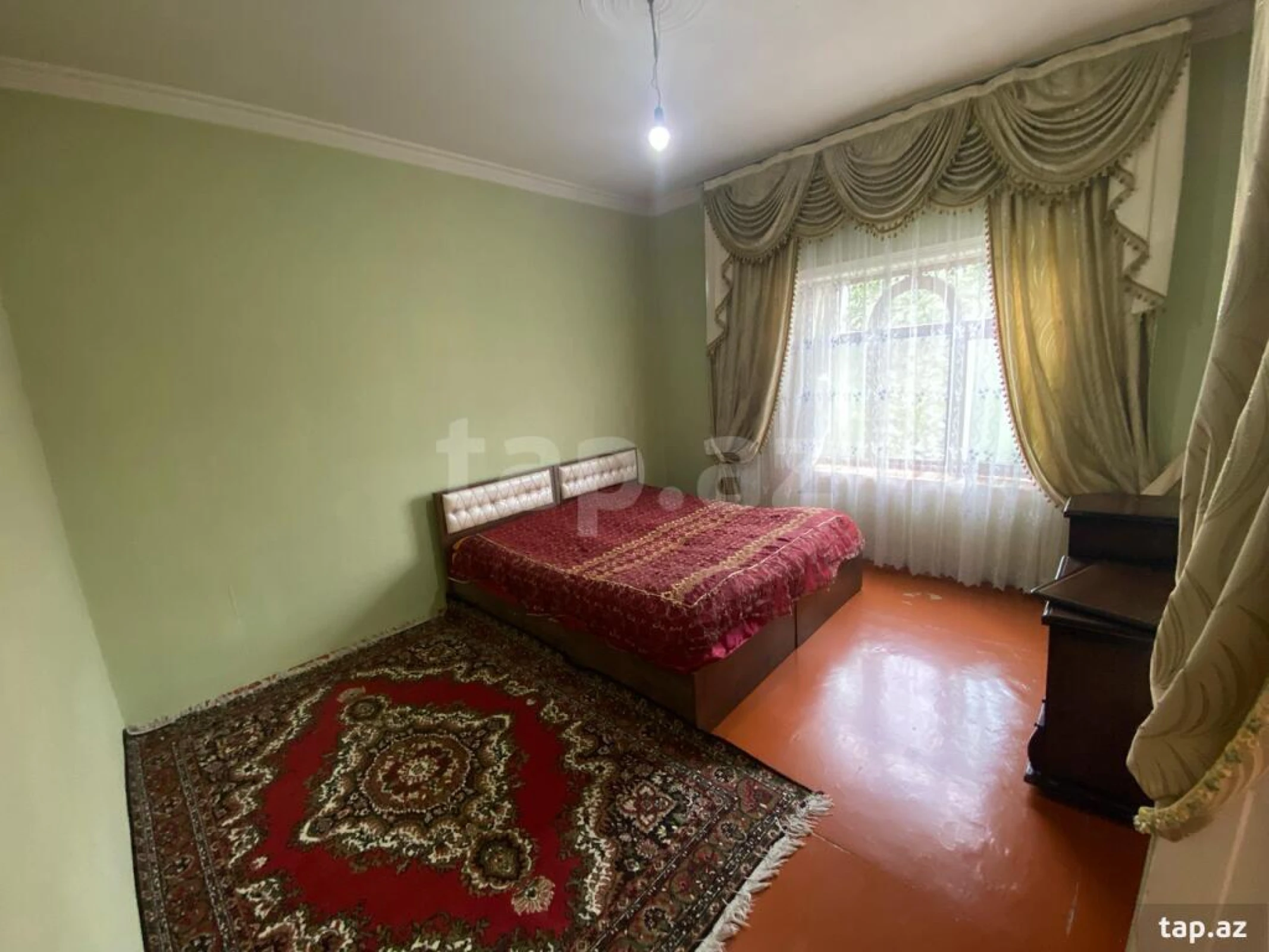 Kirayə verilir 4 otaqlı həyət evi