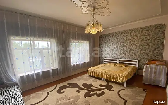 Kirayə verilir 4 otaqlı həyət evi